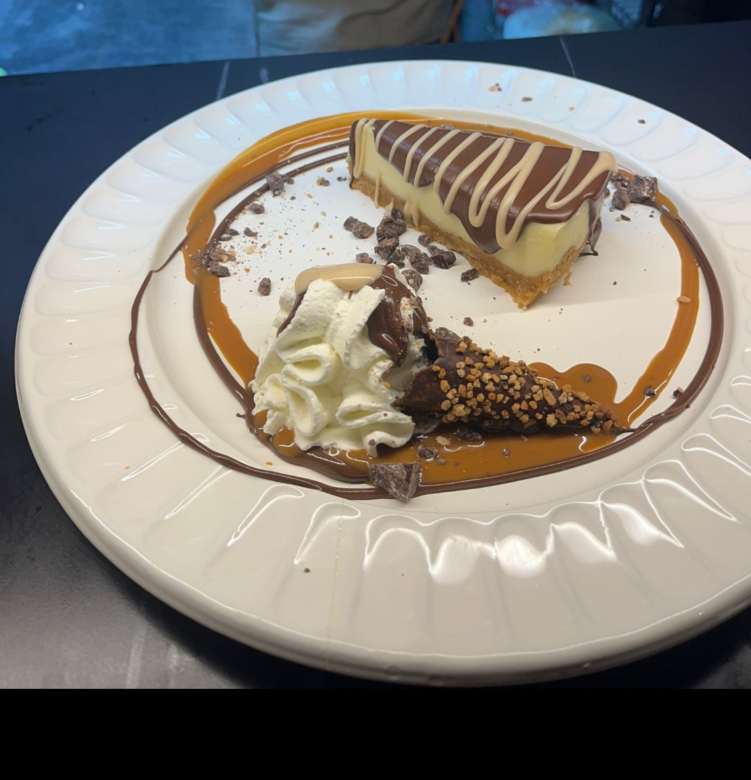 Nuestra tarta de chocolate blanco con nata